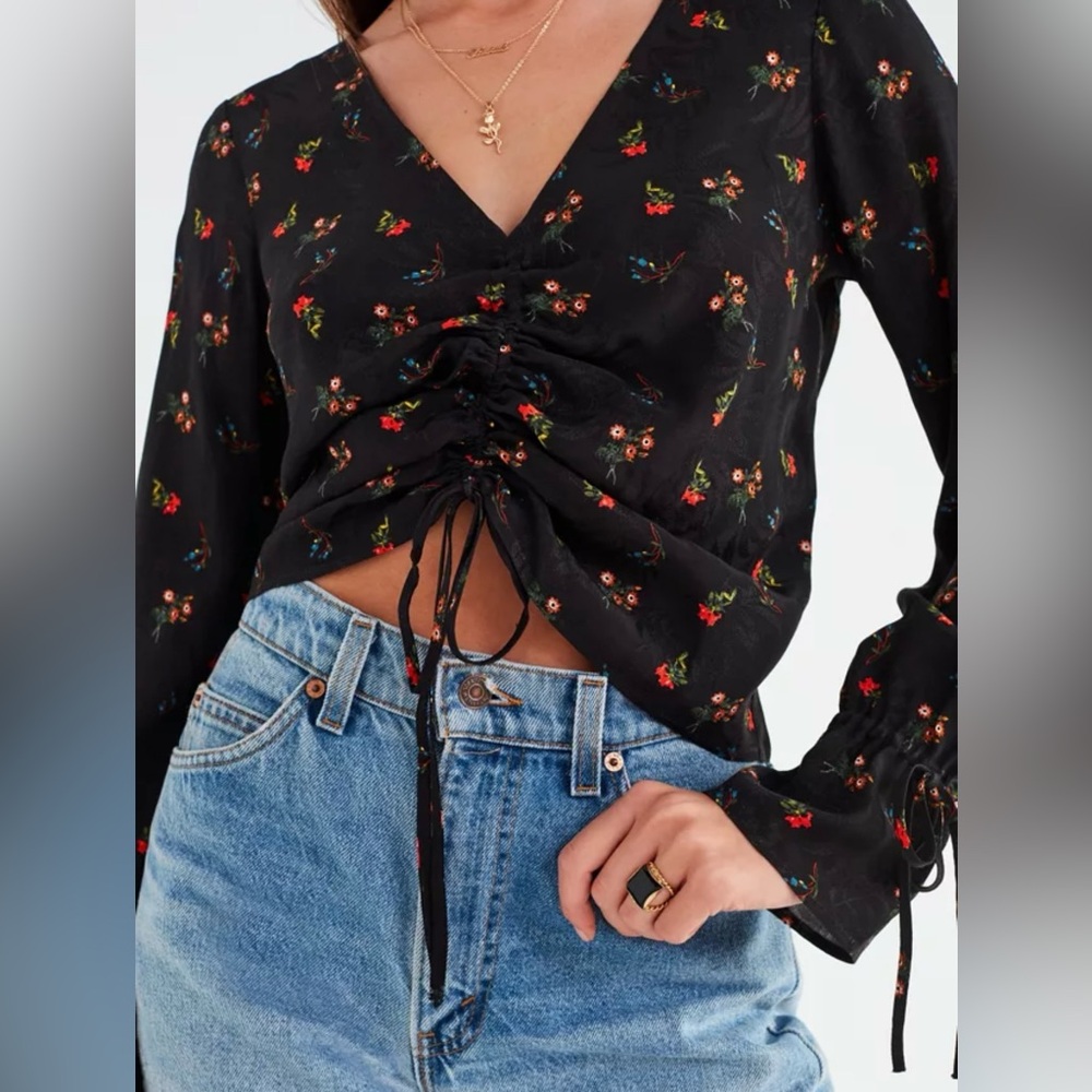 Urban Outfitters Deep V Cinched Top Blouse Bell Sleeve Black Red Floral Size SP